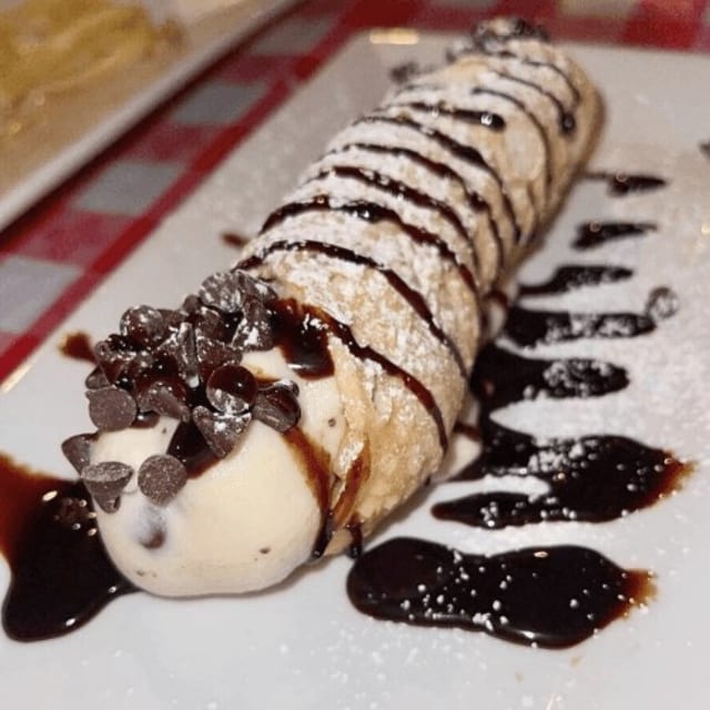 Cannoli.