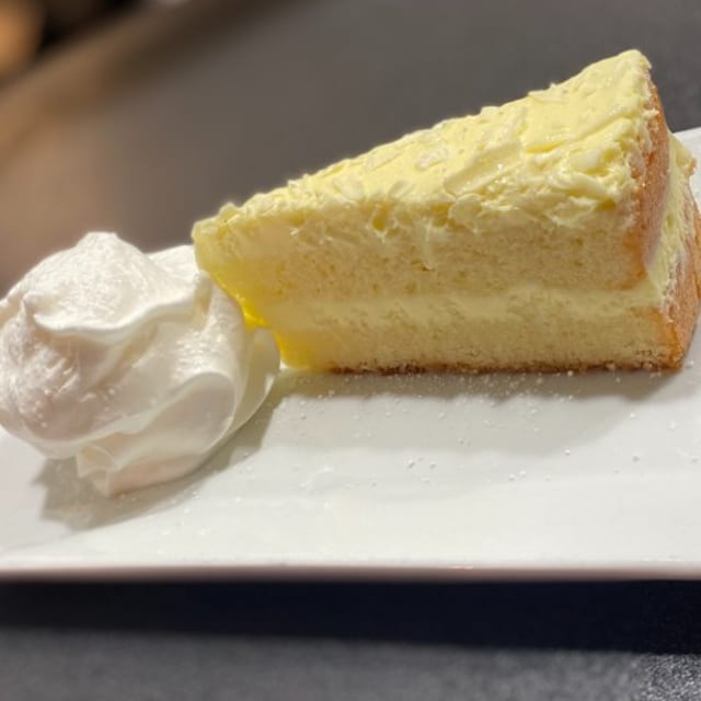 Limoncello Cake.